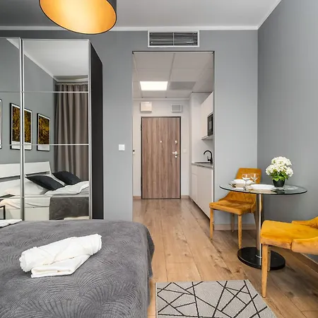 Prymasa Tysiaclecia 83A City Center View By Perfect Apart Warsaw Exterior photo